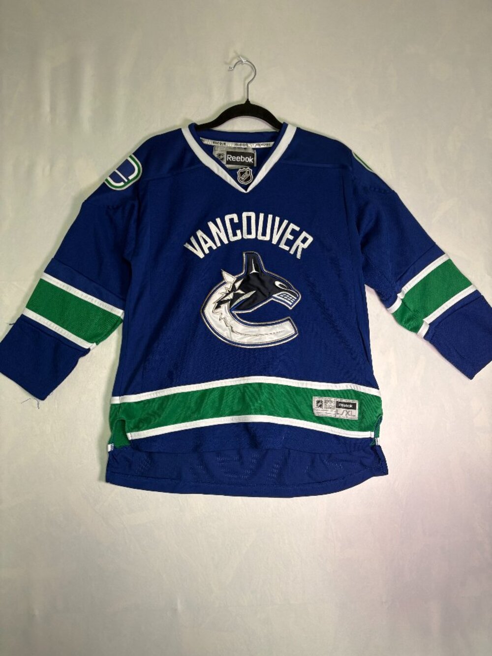 Vancouver Canucks Reebok NHL Hockey Jersey Youth L/XL Blue Green